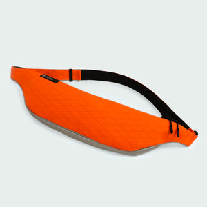 crossbag-L-orange-liegt