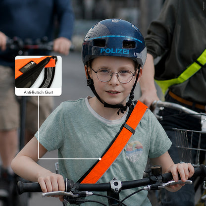 Kind trägt vvelo Crossbag (Small, Orange)