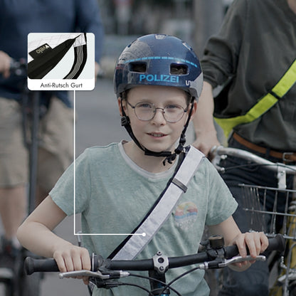 Kind trägt vvelo Crossbag (Small, Weiß)